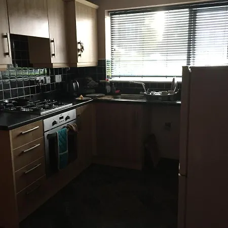 Ash Oaklands Close Leeds (West Yorkshire)